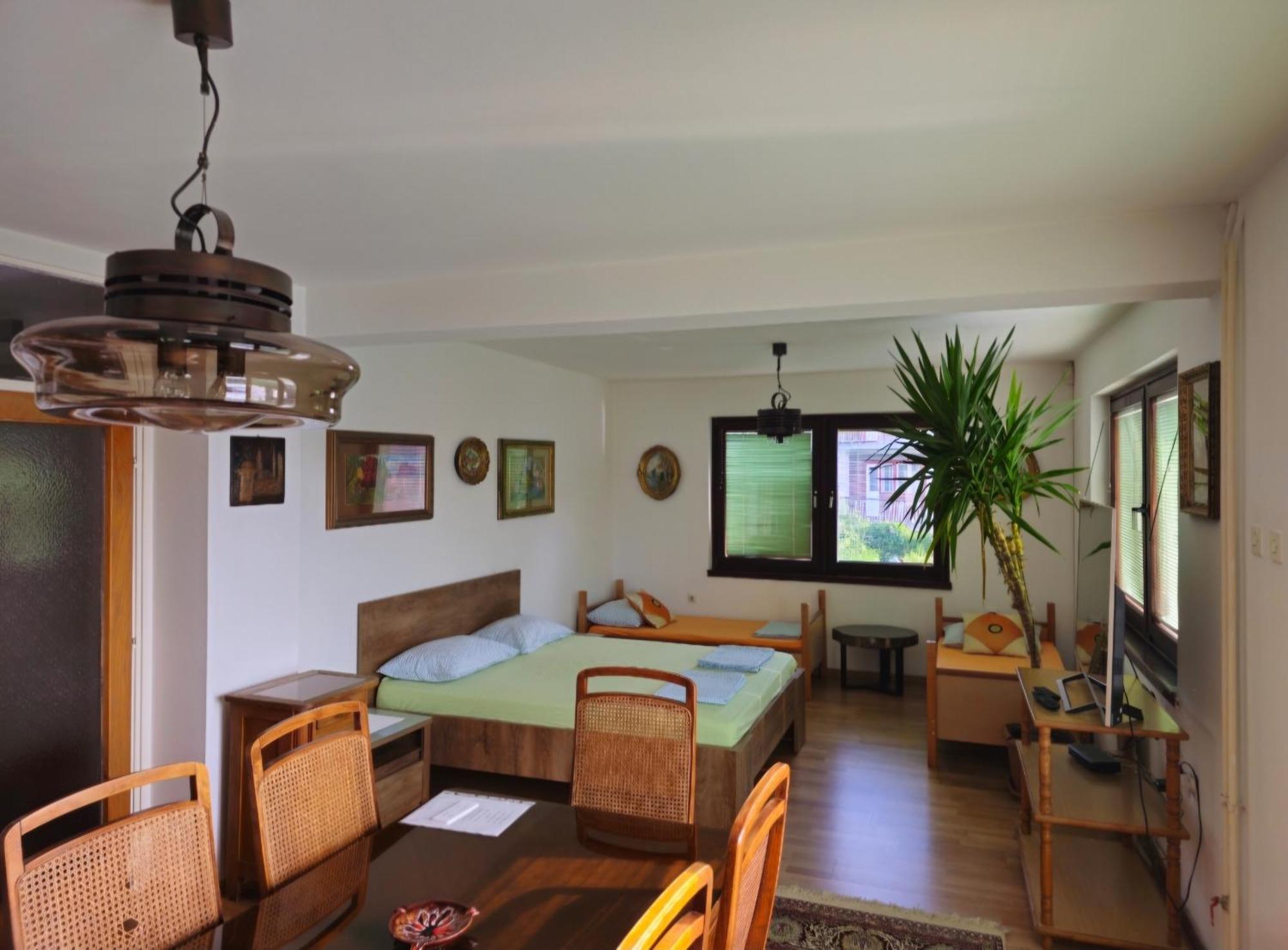 Peaceful Vacation Villa & Garden Сараево Экстерьер фото
